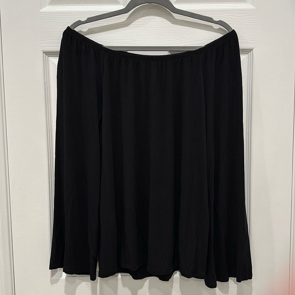 White House Black Market Black Top
